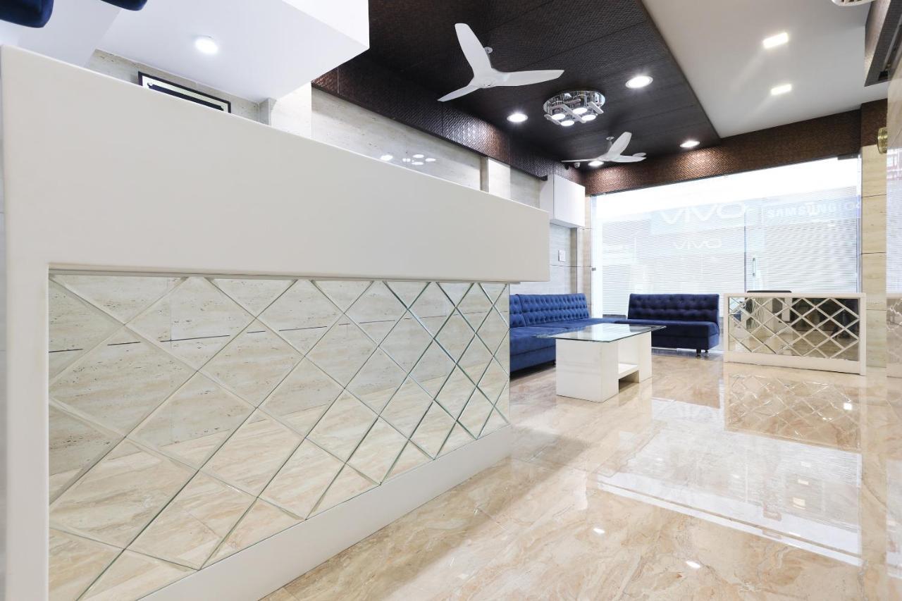 Oyo 60577 Sukhmani Residency Hotel Indore Bagian luar foto